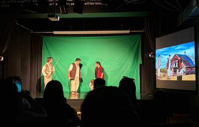 GENÇLİK TİYATROSU YENİ OYUN İLE TAM NOT ALDI